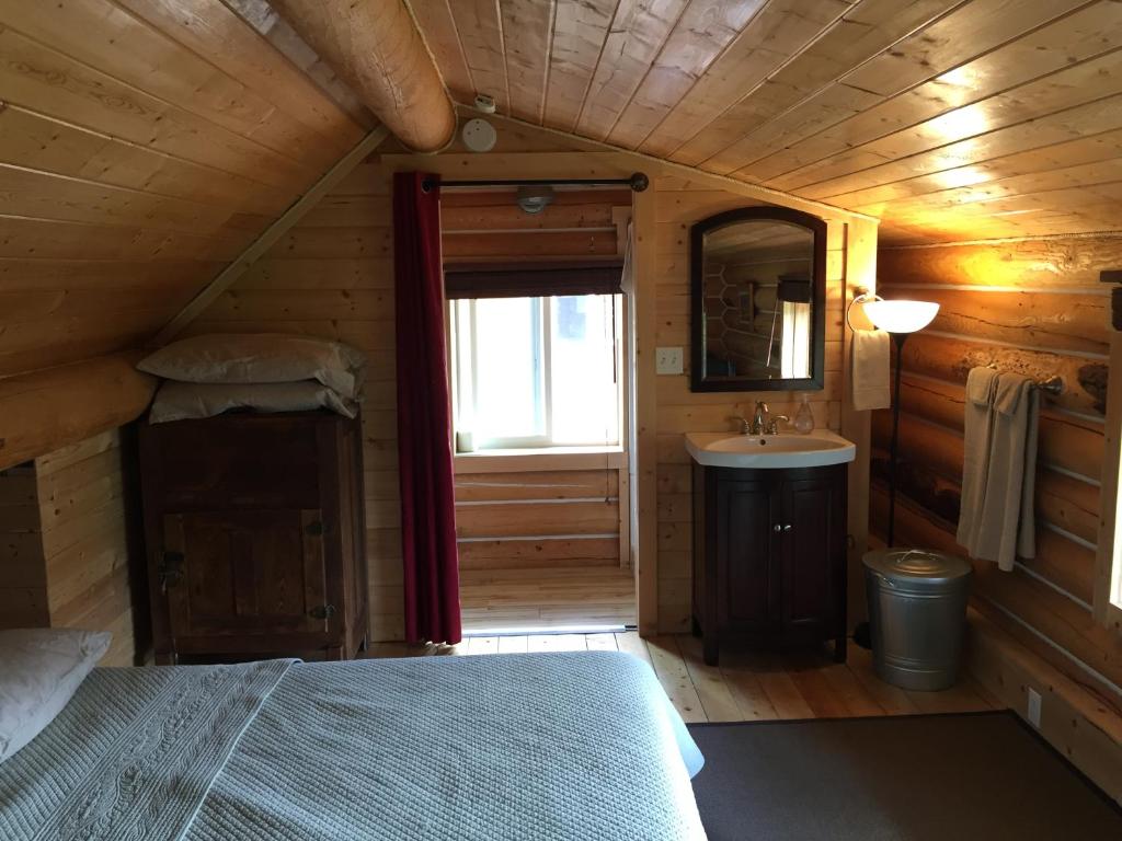 Cabins Over Crag Lake photo 1