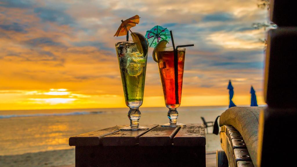 Manuia Beach Resort photo 3