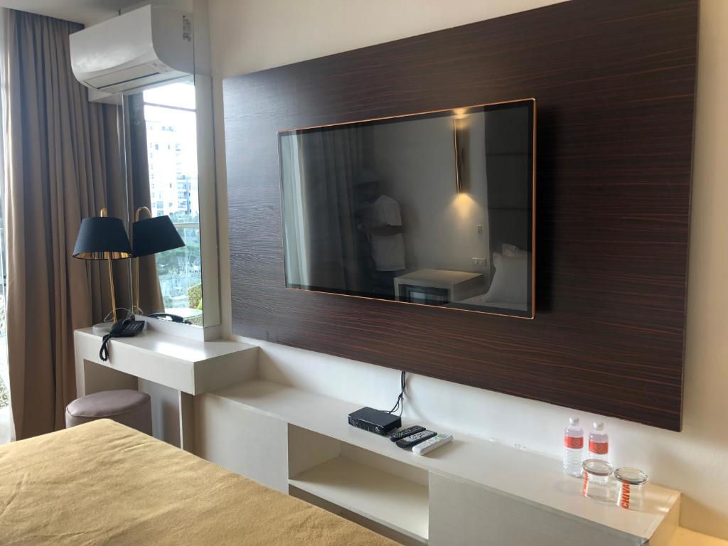 Apollonia Royale Hotel photo 4