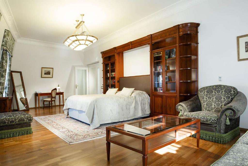 Сьюит (Президентский люкс), Отель Spa Hotel Schlosspark