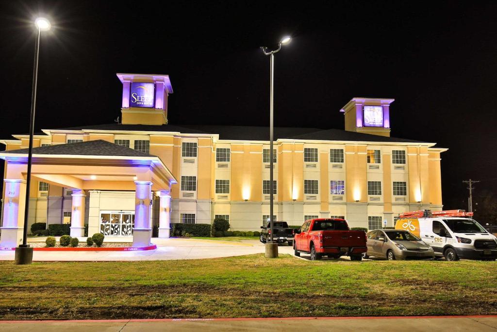 Sleep Inn & Suites University photo 2
