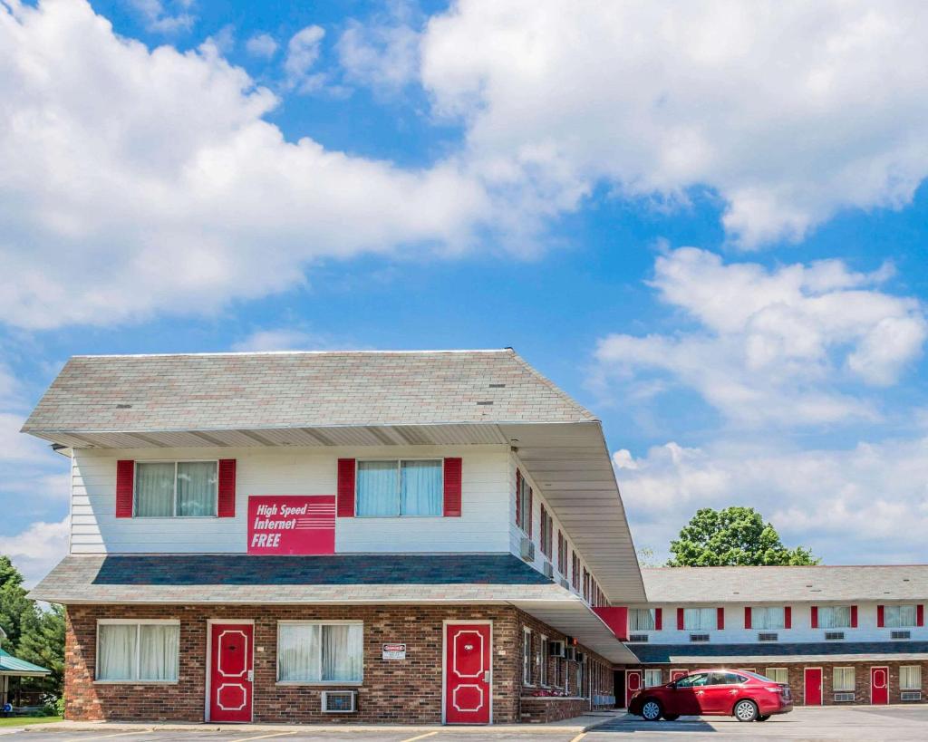 Rodeway Inn image