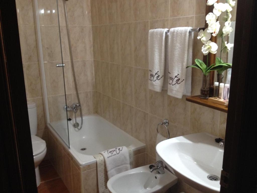 Hostal Alba Taruta photo 3