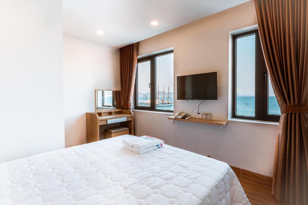 Двухместный (Улучшенный двухместный номер с 1 кроватью), AQUA Seaview Hotel