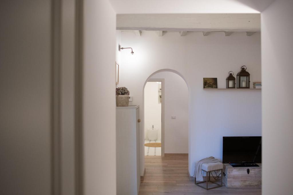 Corte Mascagni - Tap to explore photos