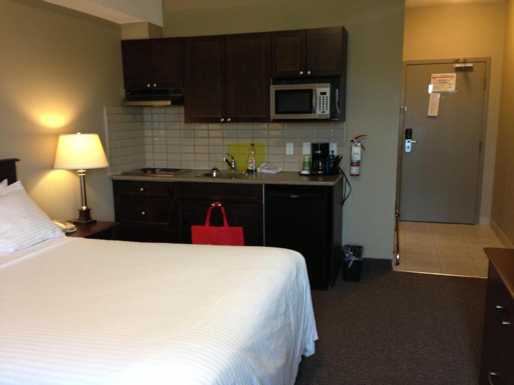 Radisson Hotel Fort St. John - Tap to explore photos