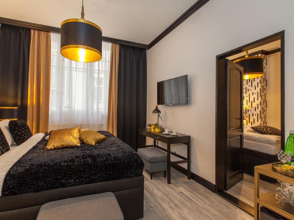 Четырехместный (Семейный номер Делюкс), Golden Prague Rooms