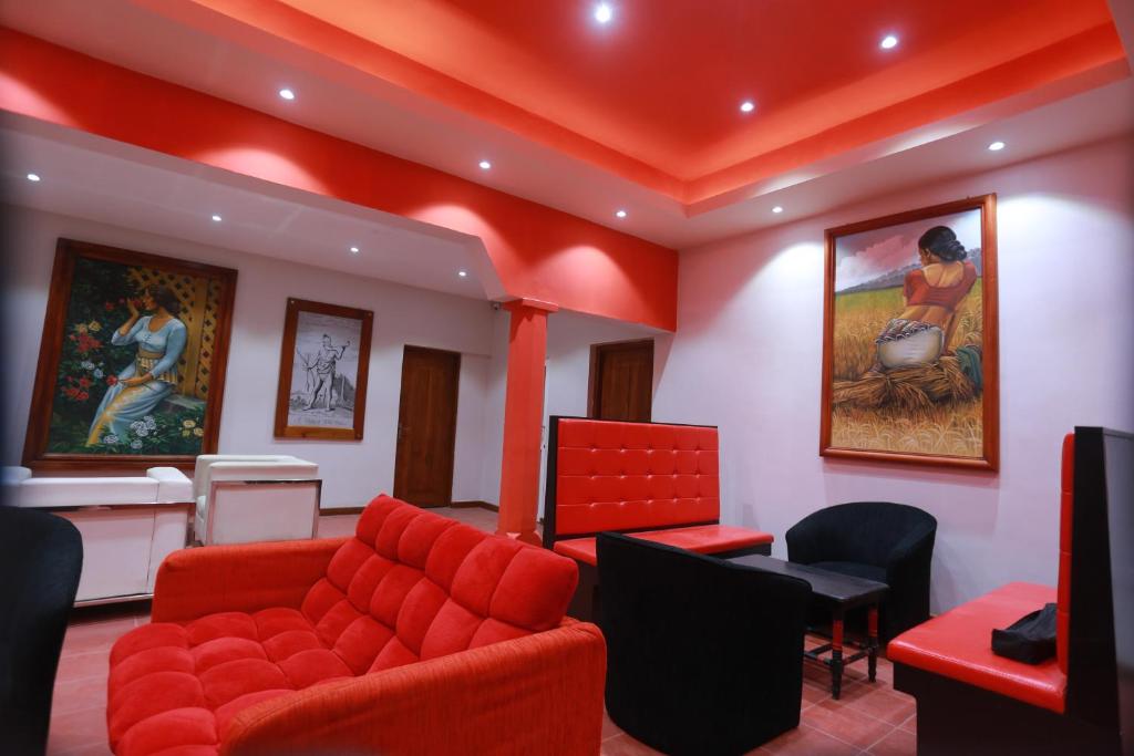 Earl's Red Kurunegala photo 2