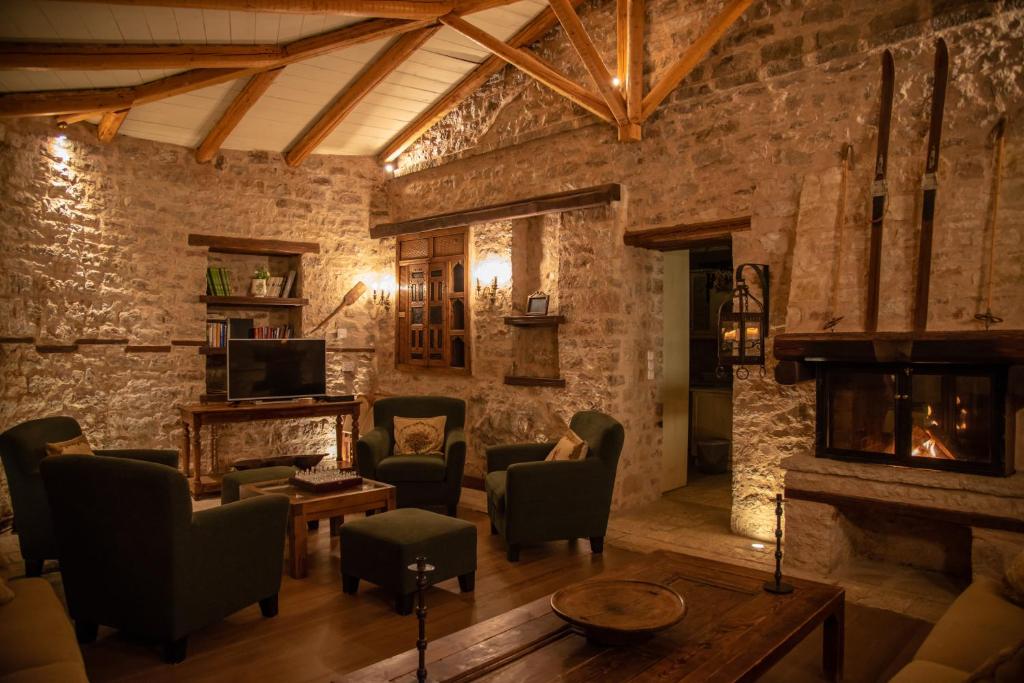 Epoches Luxury Suites photo 2