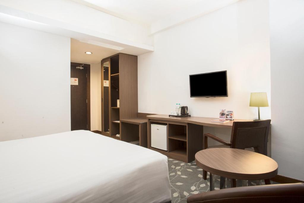 Двухместный (Улучшенный двухместный номер Делюкс с 1 кроватью), Swiss-Belinn Kemayoran
