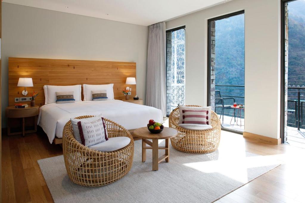 Сьюит (Полулюкс с кроватью размера «king-size»), Taj Rishikesh Resort & Spa Uttarakhand