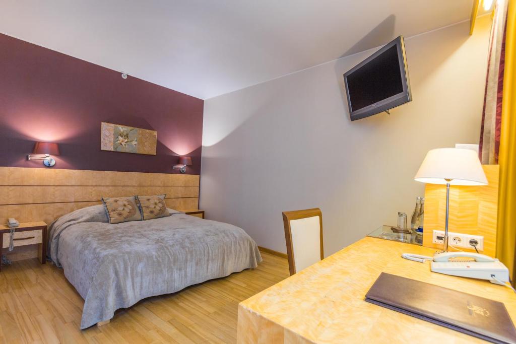 Двухместный (Представительский двухместный номер с 1 кроватью), Royal Square Hotel & Suites
