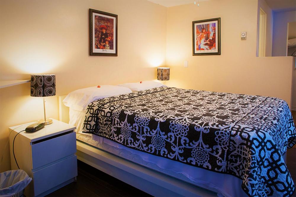 Chalet Beaconsfield Motel photo 1