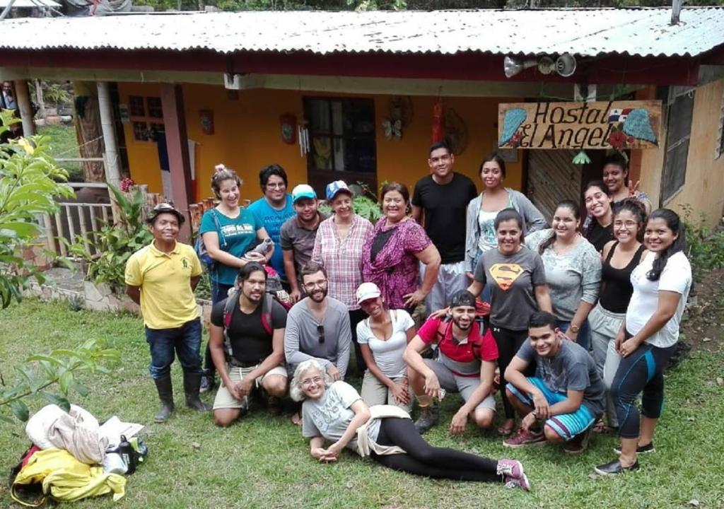 Hostal Familiar El Ángel Panamá B&B photo 3