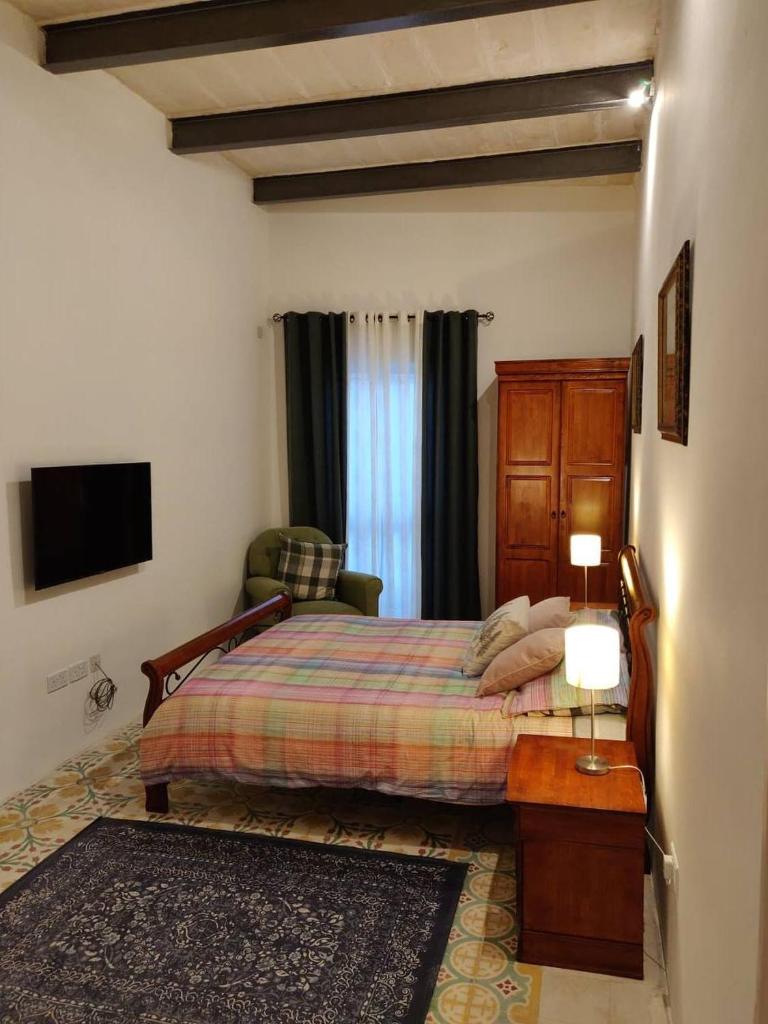 Rons Town House photo 3