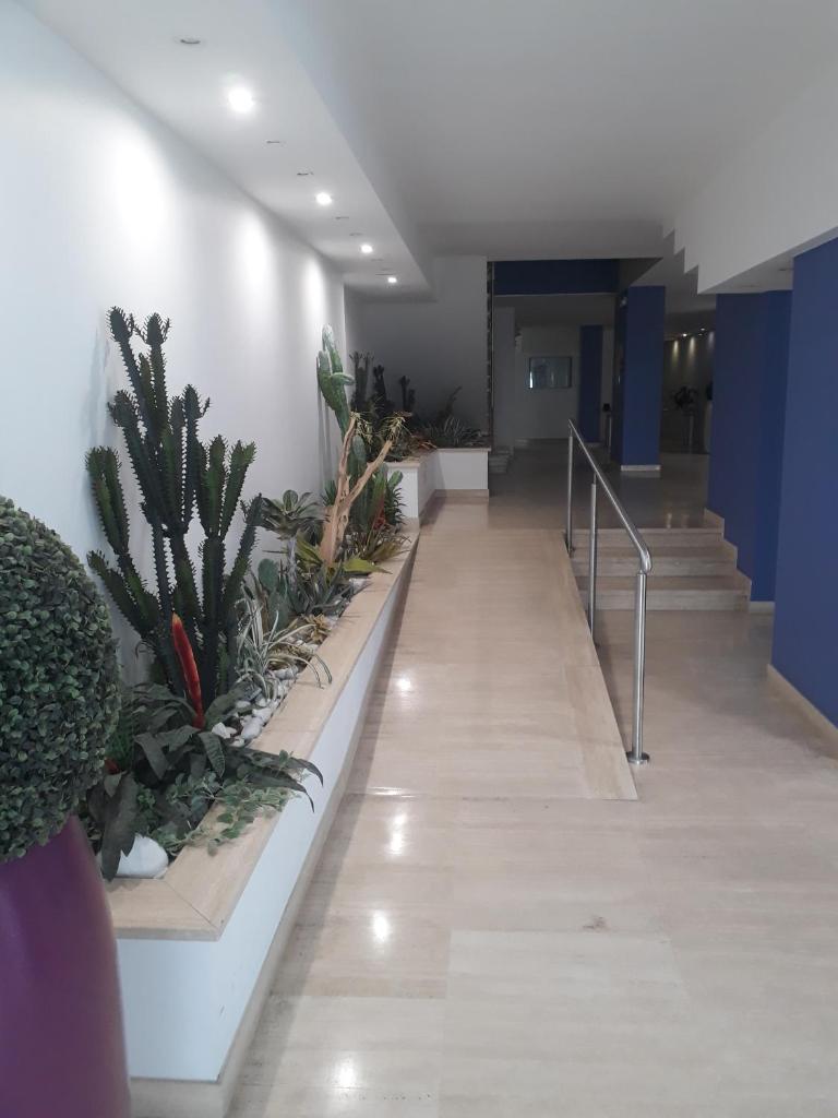 FRONTE MARE-CENTRALE-Riviera Palace-Giulianova-Apartment-nei mesi di Luglio e Agosto Prenotazioni solo da Sabato a Sabato photo 1