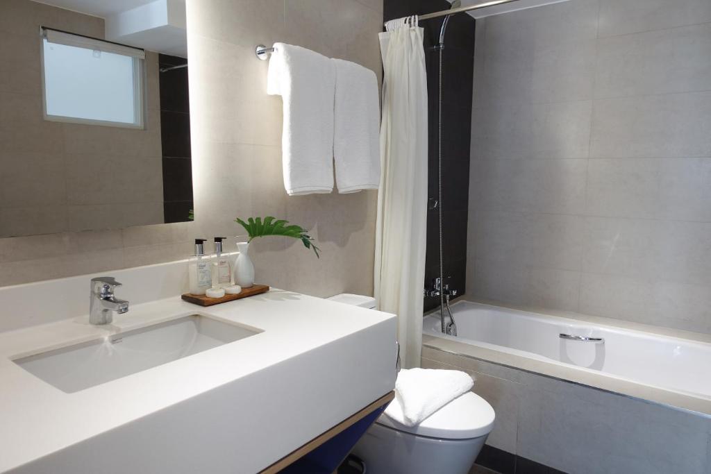 Двухместный (Premier Deluxe Room - West Wing), Patio Pacific Resort