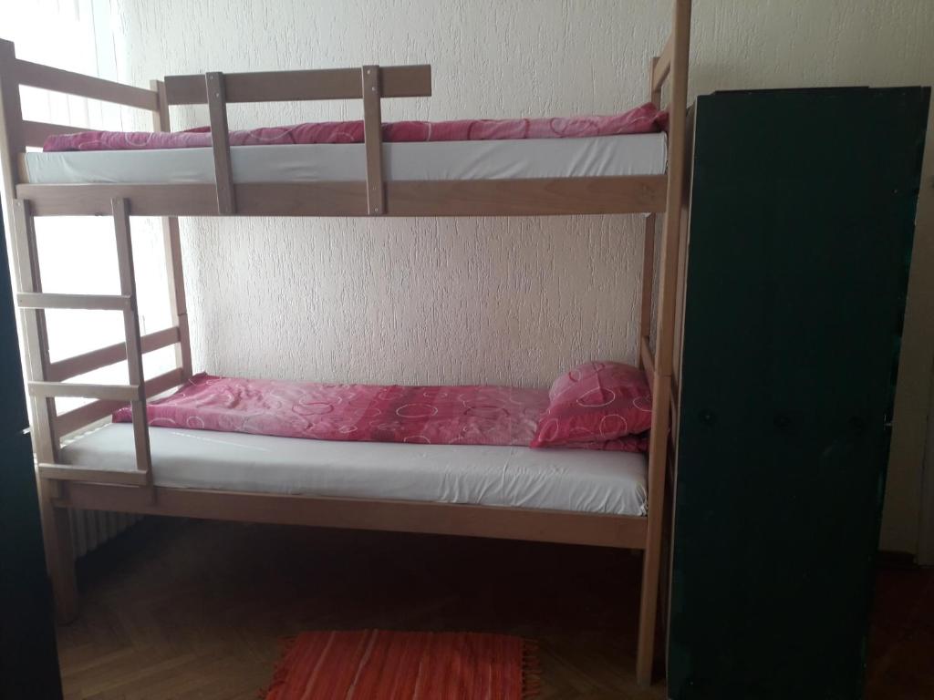 Номер (Кровать в общем номере для мужчин и женщин с 10 кроватями), Yolo Savamala