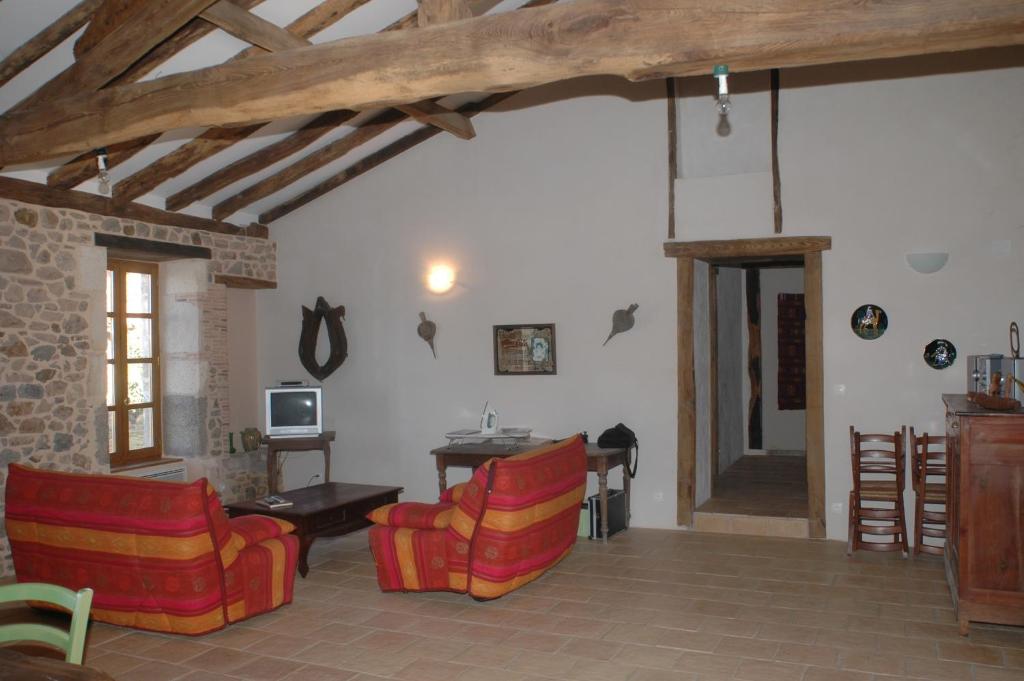 Villa Gites Chambre d hôtes avec piscine Dordogne 2-4-6-8-10 personnes photo 3