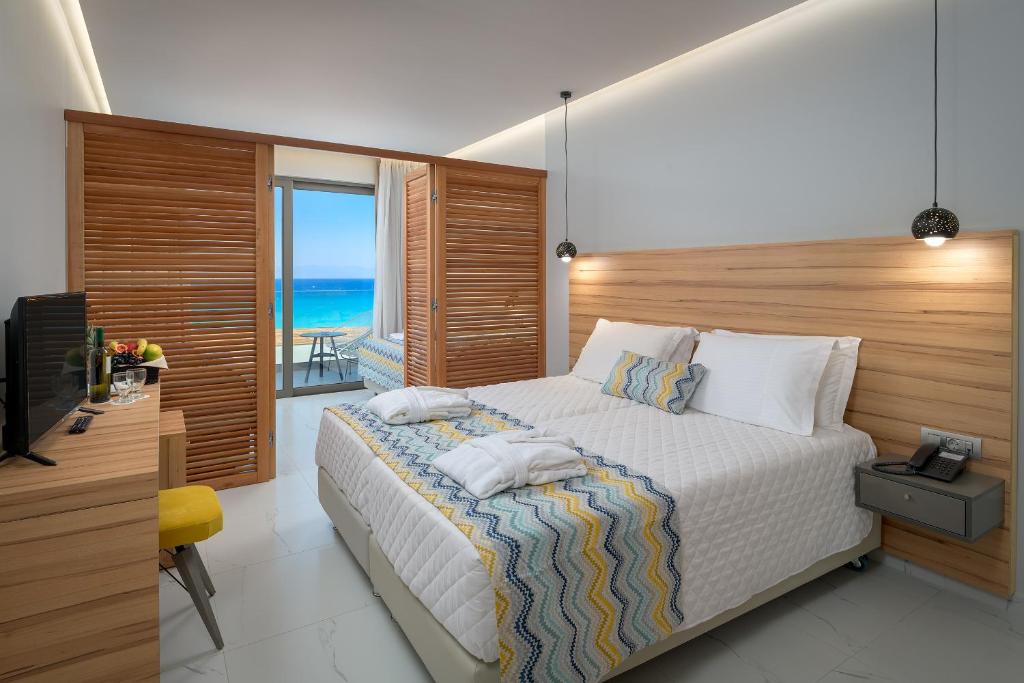 Avra Beach Resort photo 3