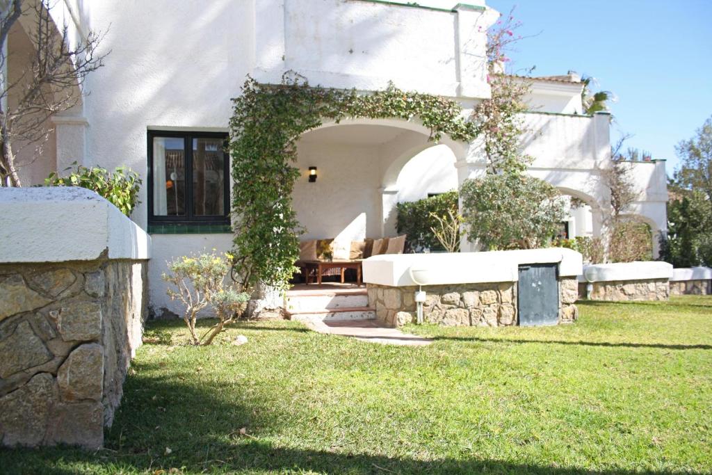Beautiful seafront house photo 2