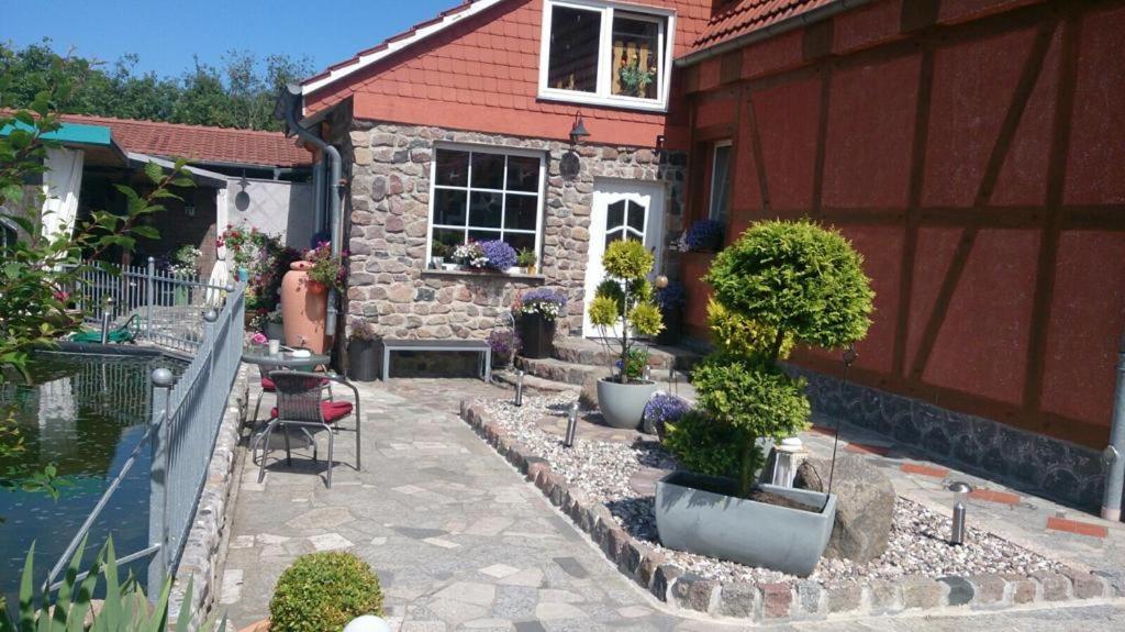 Landhausidyll Apartment Wohn- und Schlafzimmer photo 1