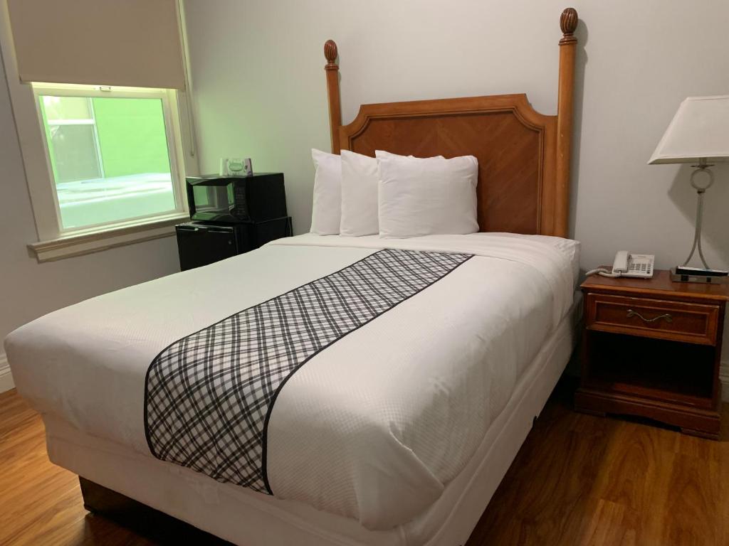 Warfield Hotel photo 3