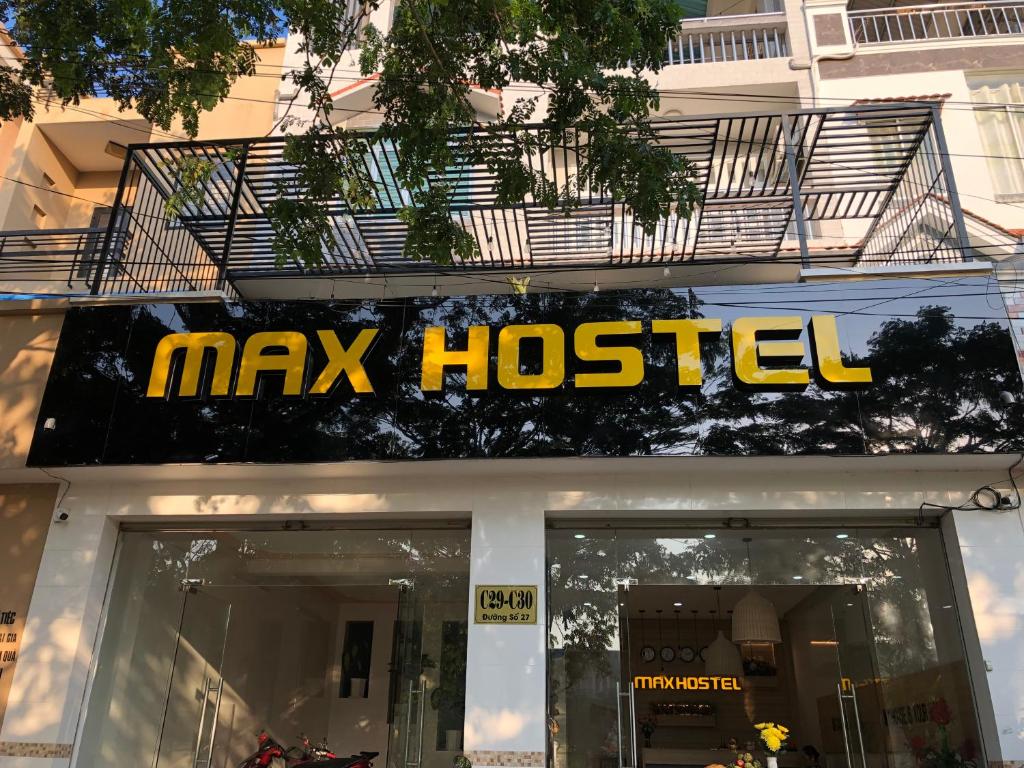 Max Hostel