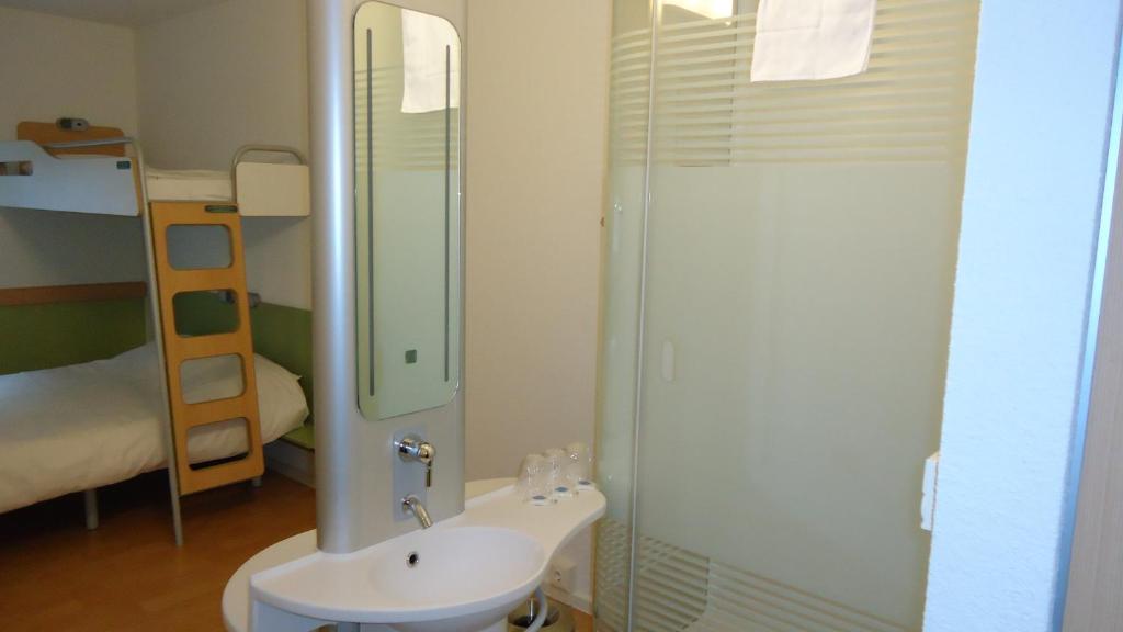 ibis budget Wien Messe - Tap to explore photos