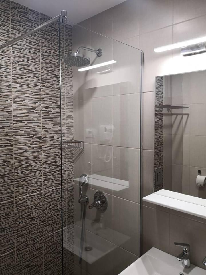 Двухместный (Двухместный номер с 2 отдельными кроватями), Hotel N