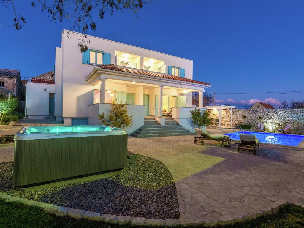 Charming villa with private, heatable pool, wellness & spa area, nice terrace