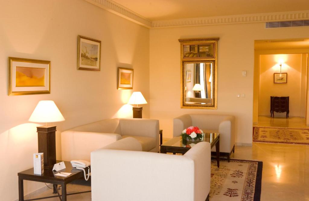 Сьюит (Полулюкс), Отель Alhambra Thalasso - Warwick Hotels