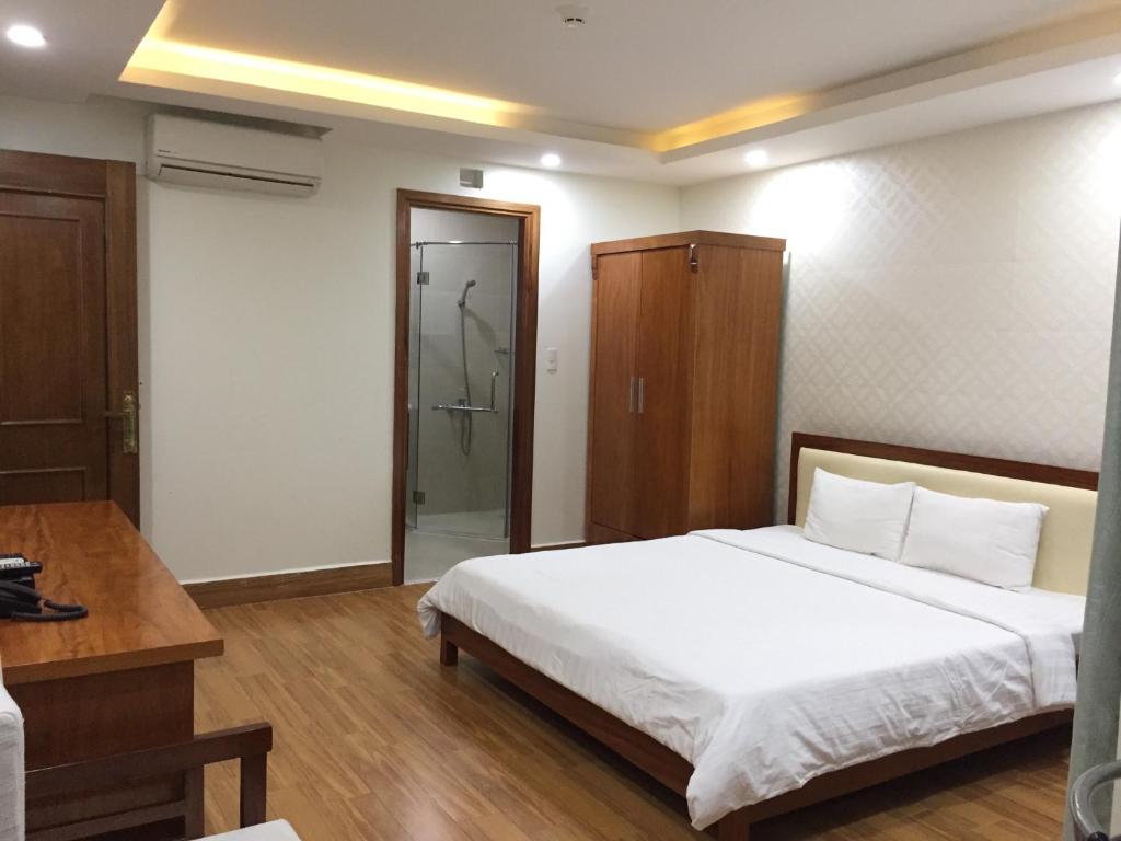 Апартаменты (Апартаменты - Цокольный этаж), Sunny Hotel and Apartment