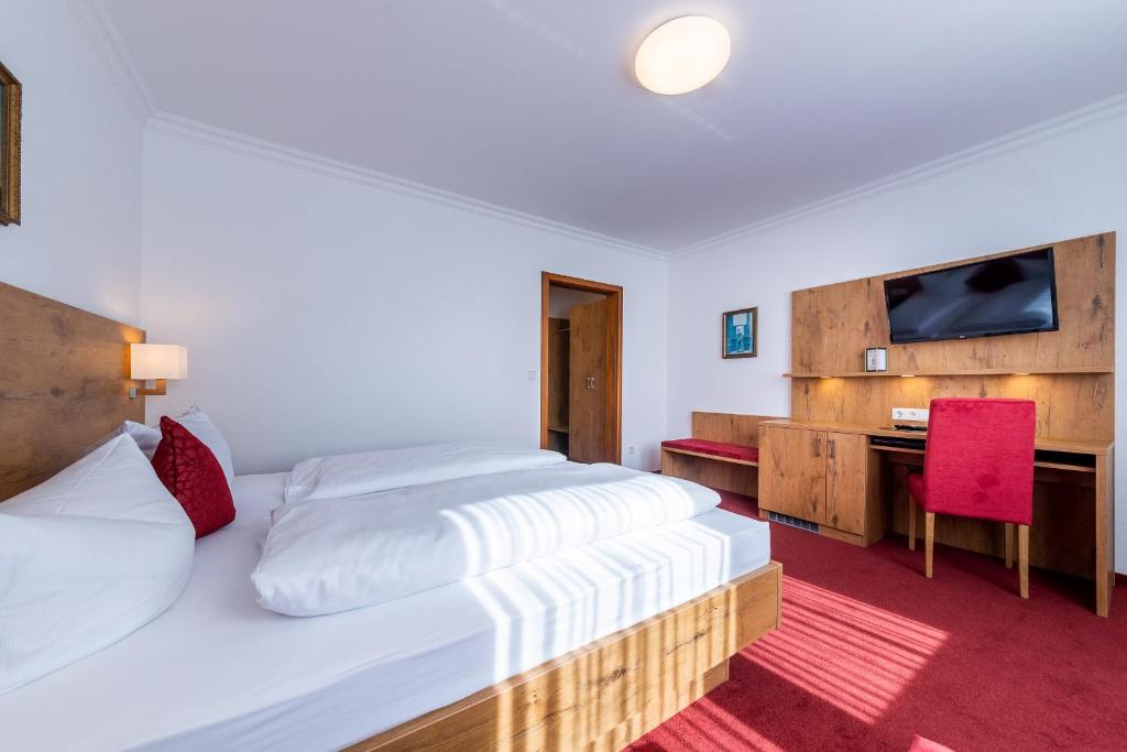 Hotel Krone Room Type - Superior Triple Room