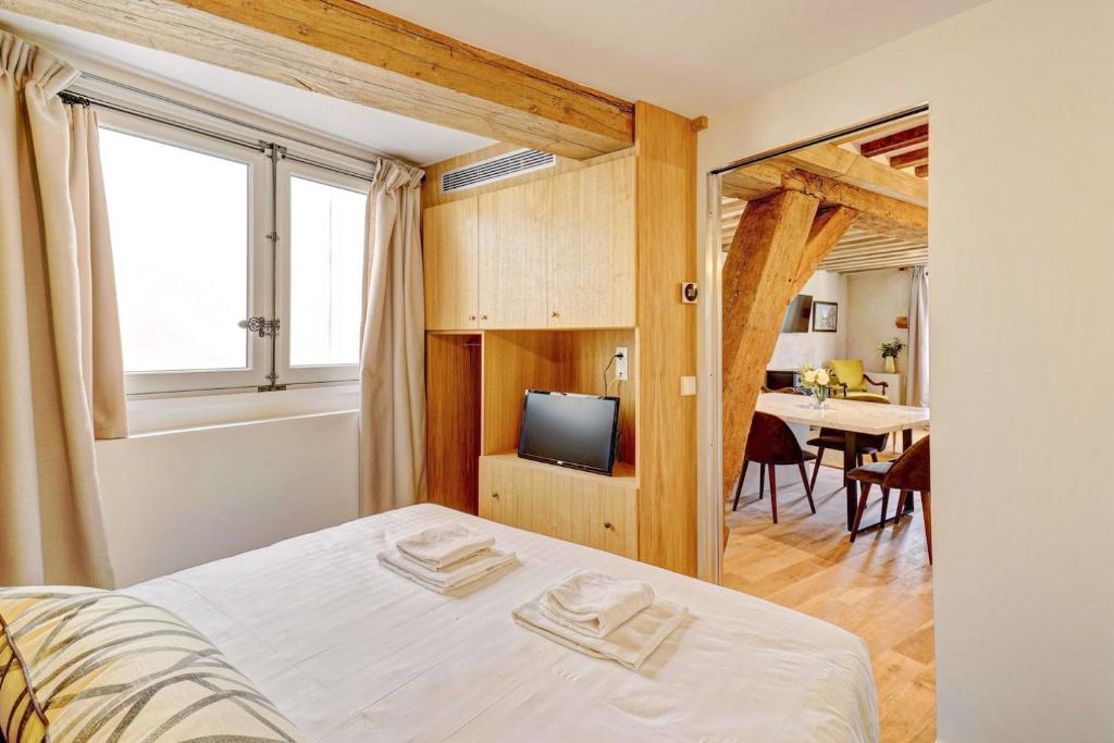 Апартаменты (Апартаменты с 2 спальнями в доме №44), Apartments Du Louvre