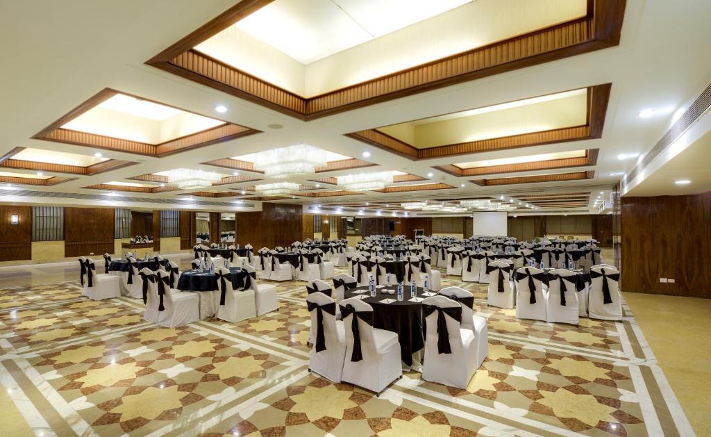 Pride Plaza Hotel, Ahmedabad photo 4