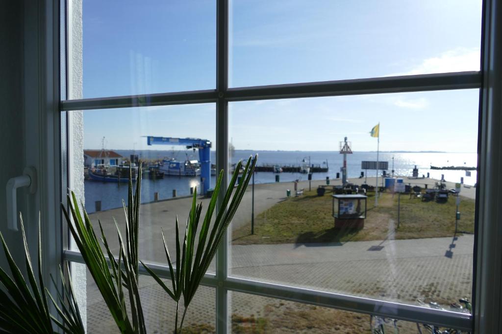 Ferienwohnung 1, Neuendorf - Hiddensee photo 4