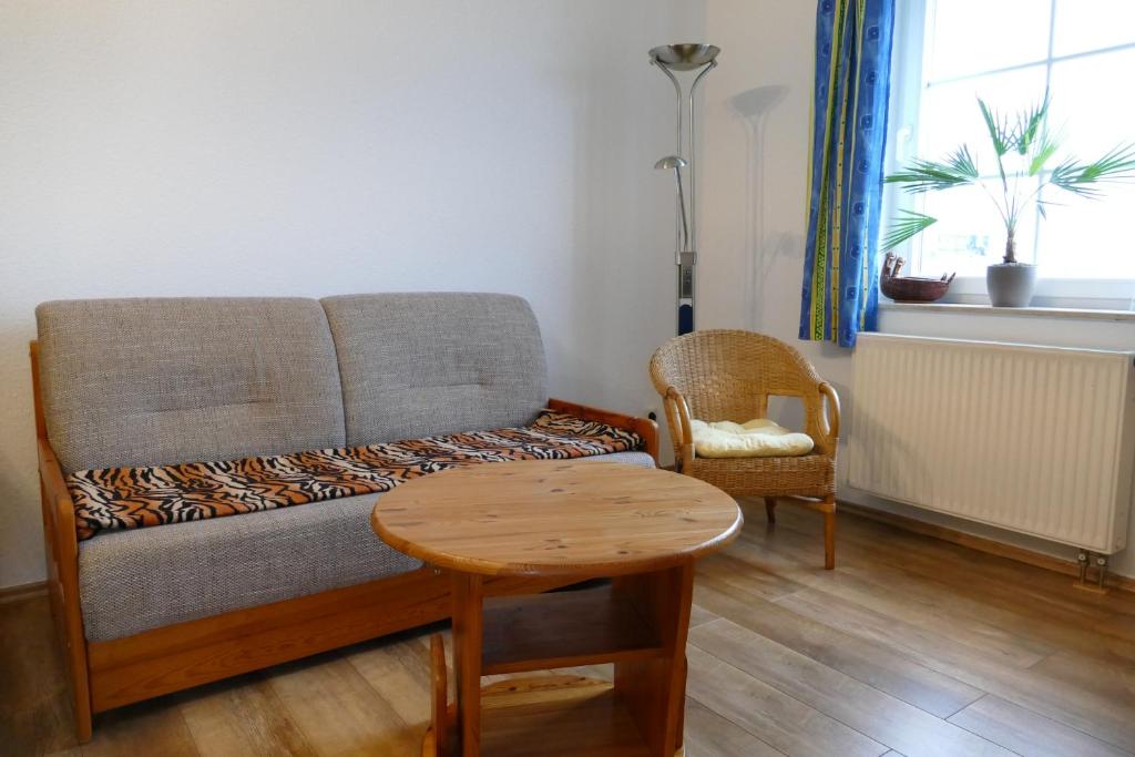 Ferienwohnung 1, Neuendorf - Hiddensee photo 2