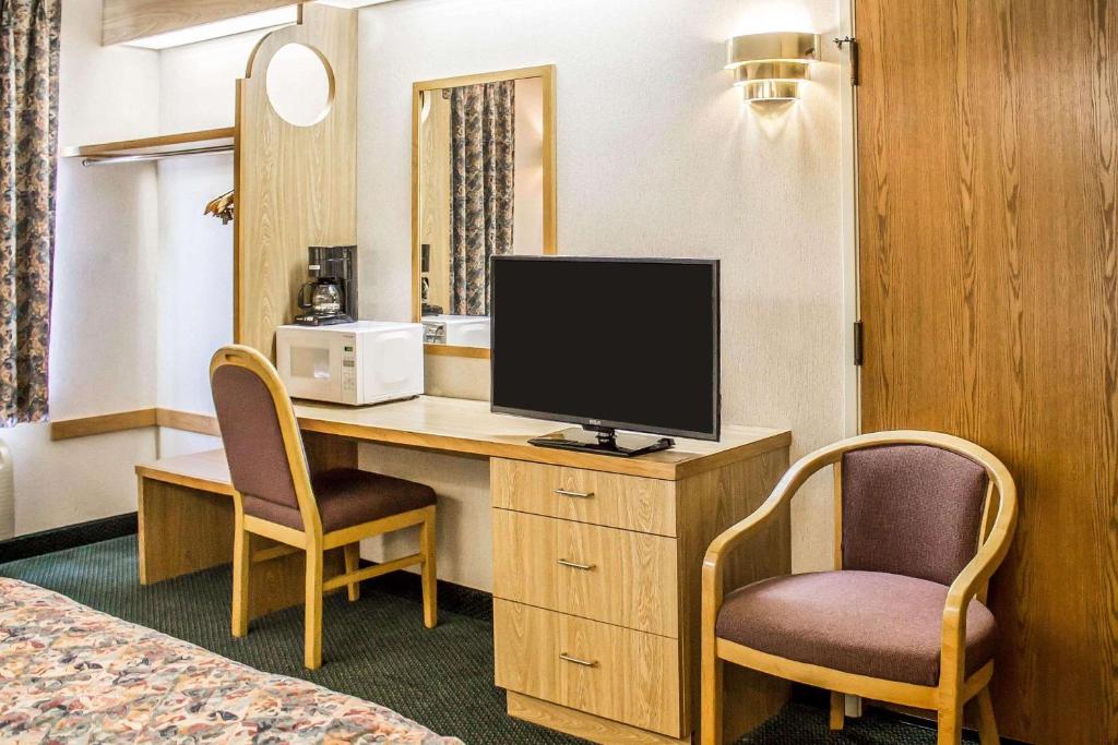 Rodeway Inn Abbotsford photo 1