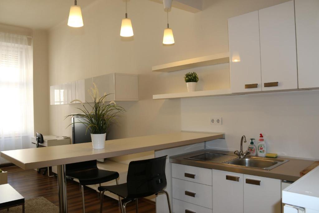 Arany Janos Apartman photo 3