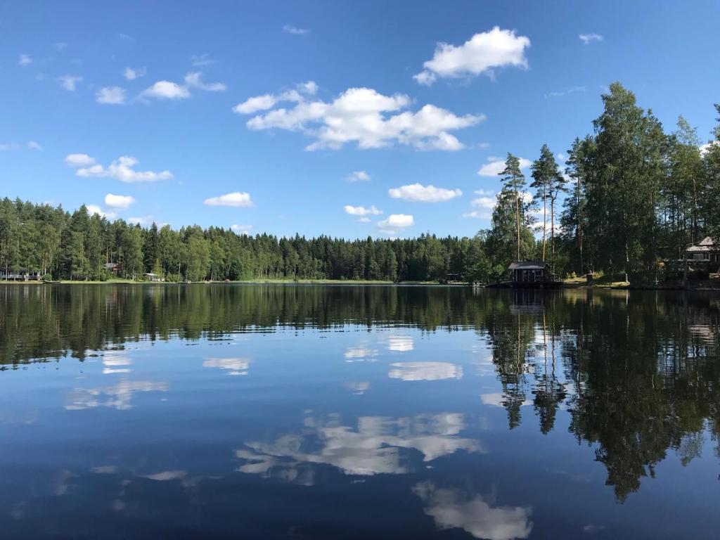 Private Lakeside Holiday Property in Nature photo 1