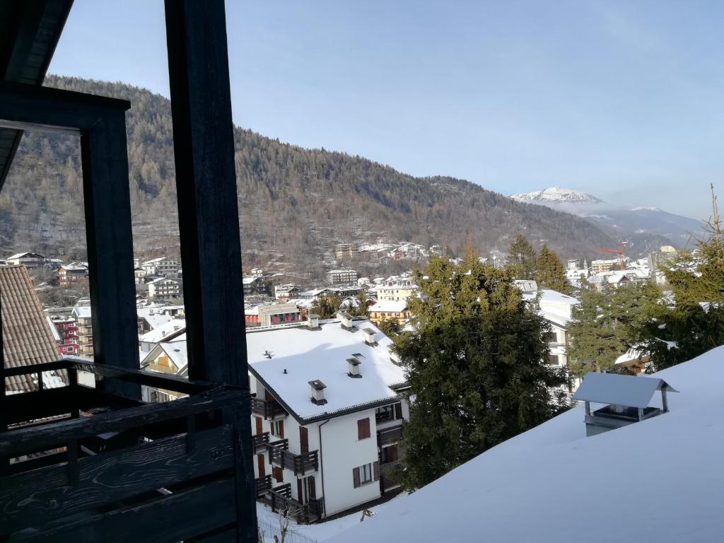 Charming Mountain Penthouse photo 2