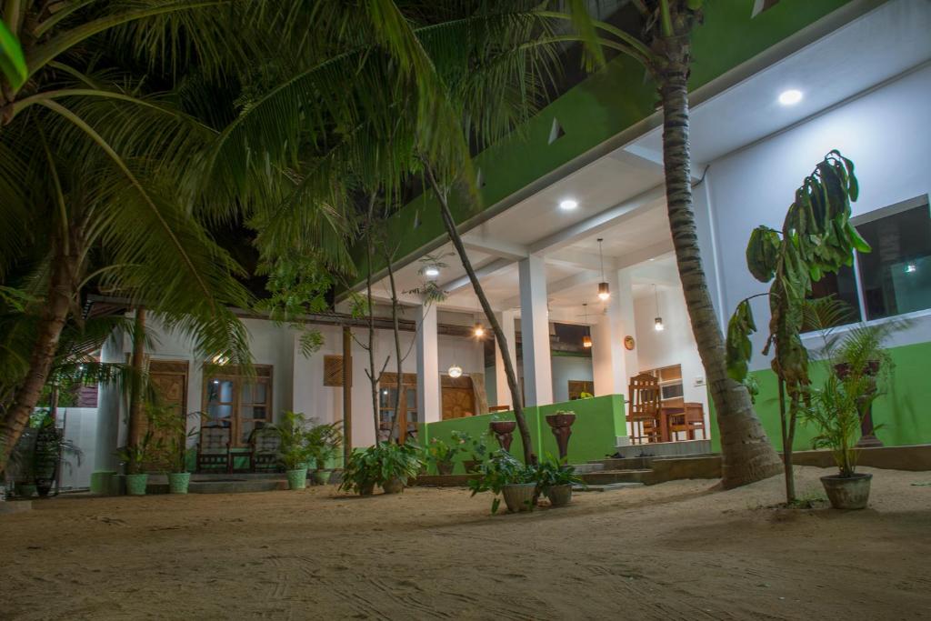 Nice Place Beach Hotel photo 1