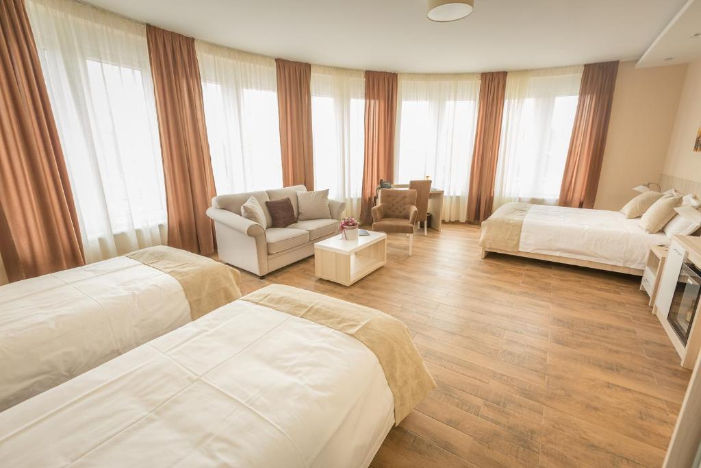 Четырехместный (Роскошный четырехместный номер), Hotel Mar Garni