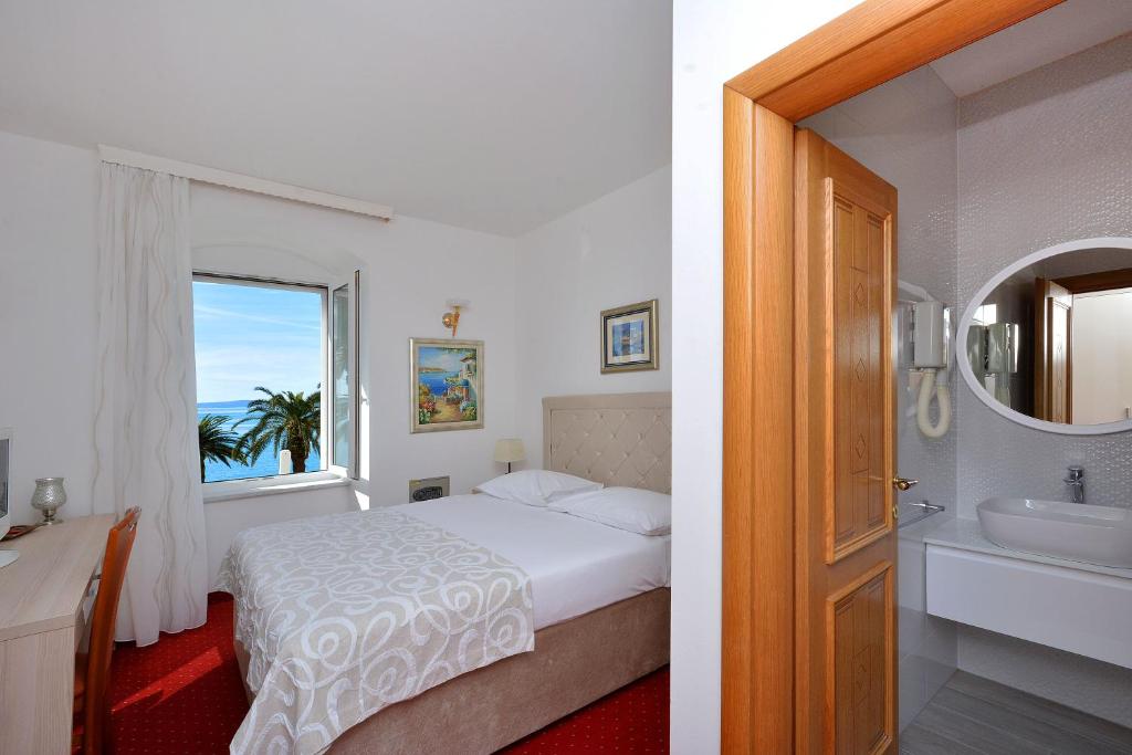 Hotel Adriana photo 4