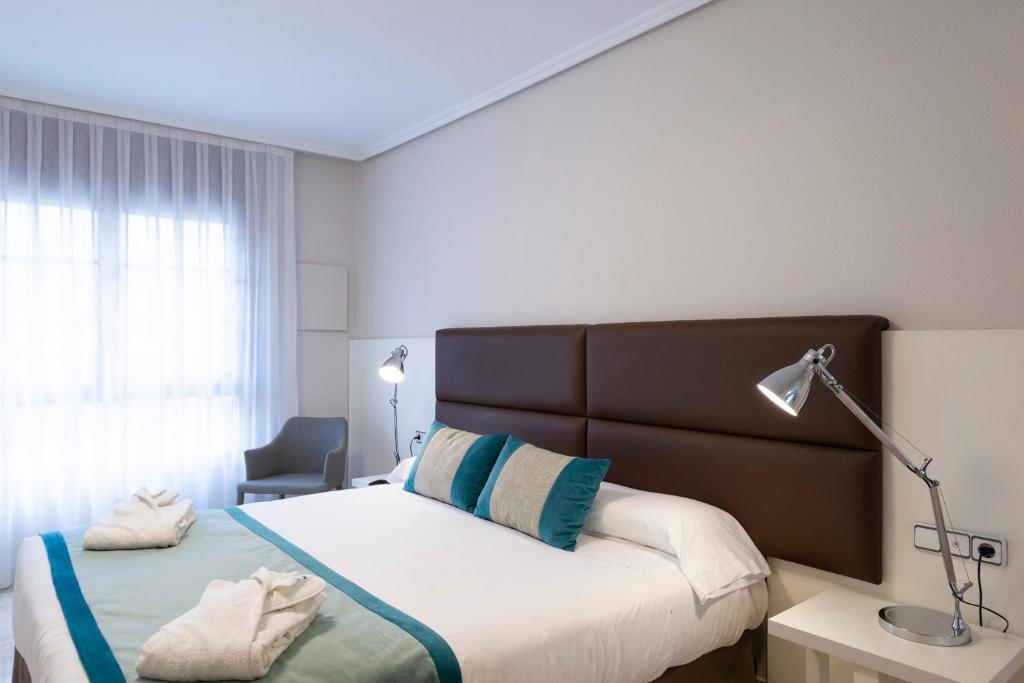 Aparthotel Los Girasoles photo 4