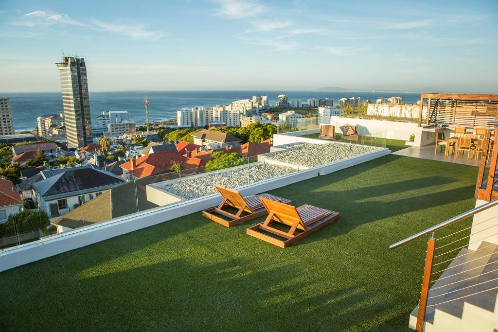 Elements Luxury Suites by Totalstay photo 4