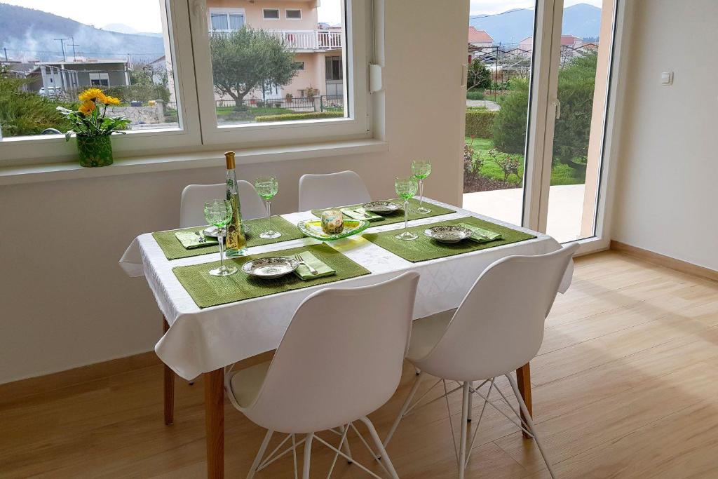 Apartments Mobine photo 1