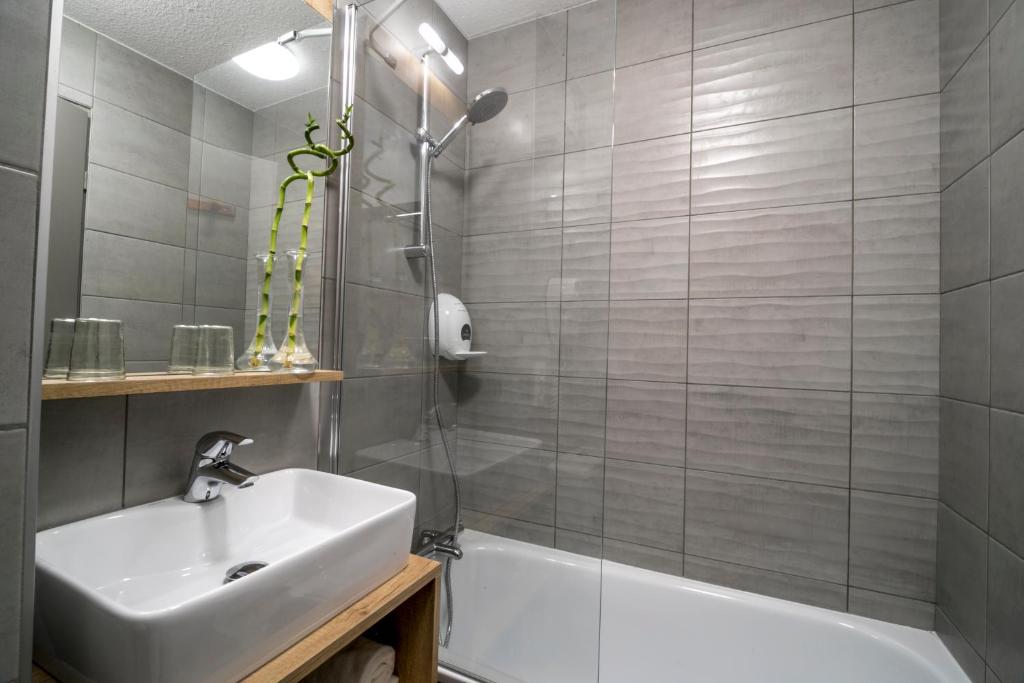 Двухместный (Улучшенный двухместный номер с 1 кроватью), A l'Hôtel