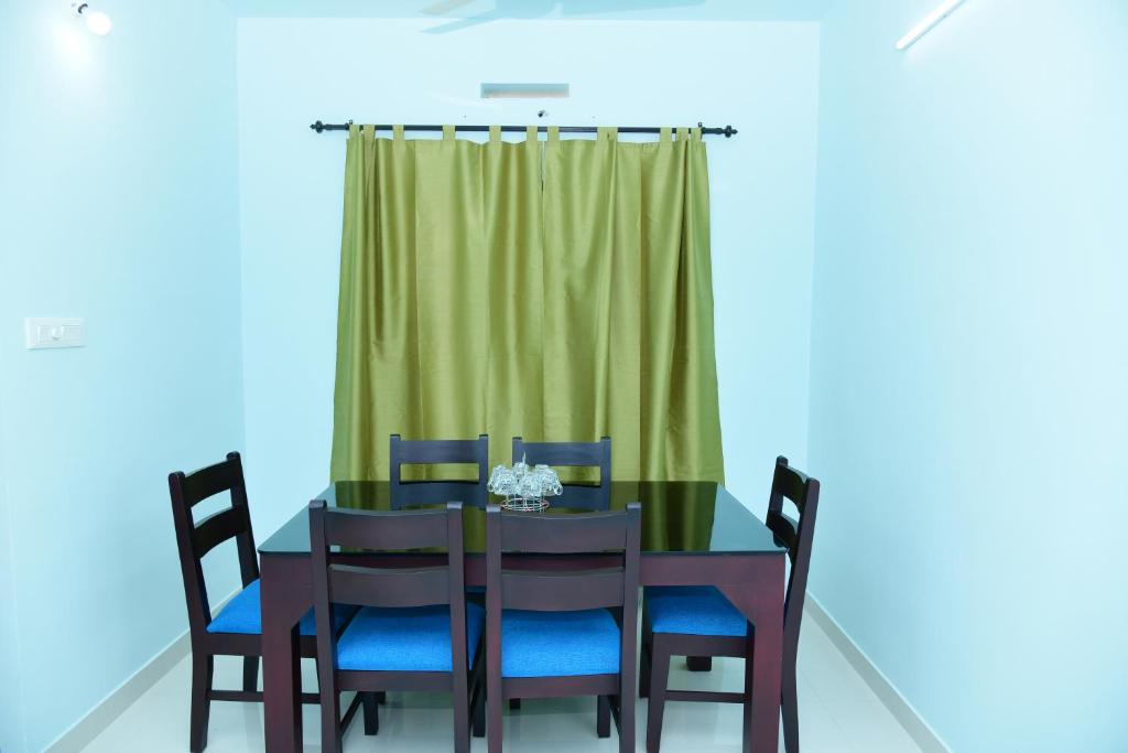 Апартаменты (Апартаменты с балконом), Athrakkattu Enclave